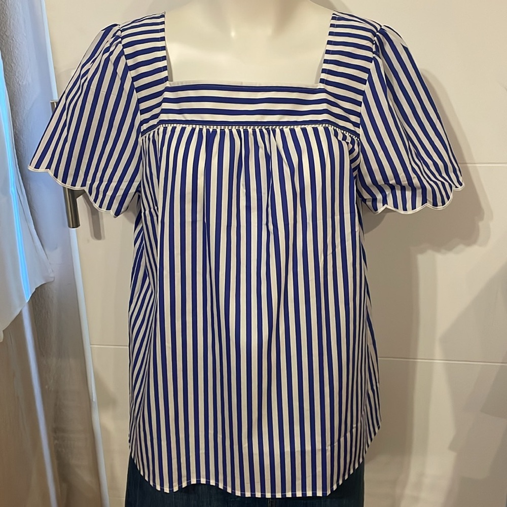 Talbots Women’s Top, Blue sailboat stripe Scalloped Sleeve Size LP Nautical